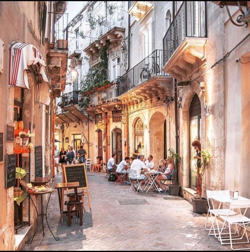 Cavour 45 - Ortigia Apartments Siraküza Dış mekan fotoğraf